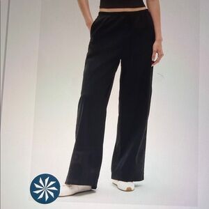 Athleta Paradise Mid Rise Wide Leg Black Women's Pant - Medium